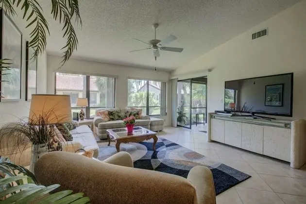 Daire (White Pine Court)