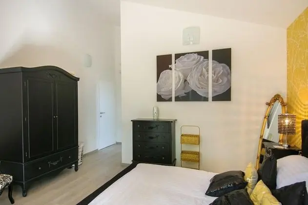 Villa, 4 Yatak Odası, Şömine