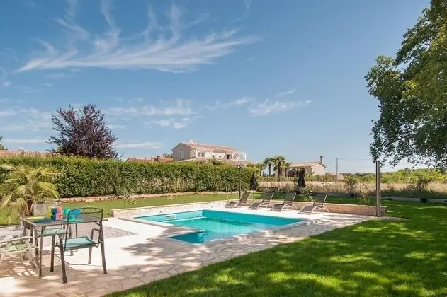 Villa, 4 Yatak Odası, Şömine