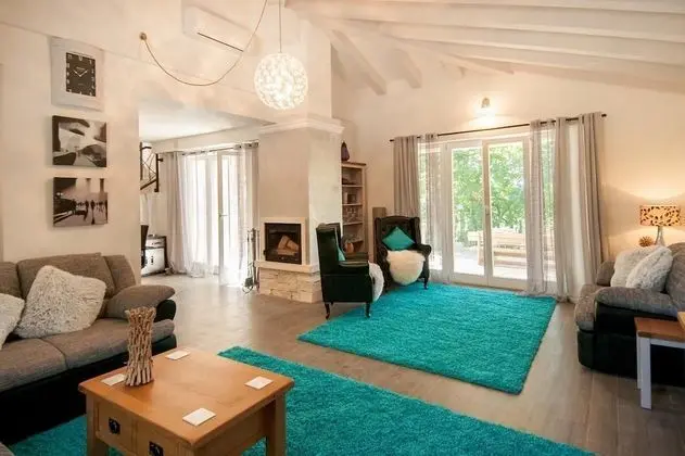 Villa, 4 Yatak Odası, Şömine