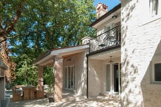 Villa, 4 Yatak Odası, Şömine