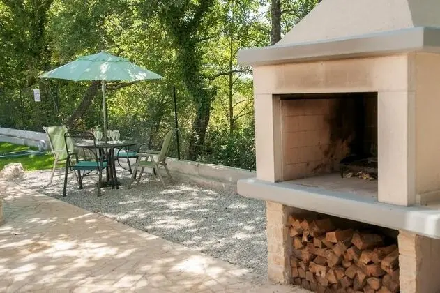 Villa, 4 Yatak Odası, Şömine