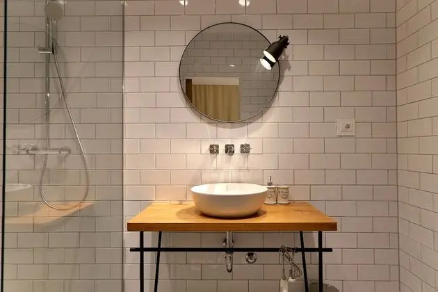 Luxury Oda