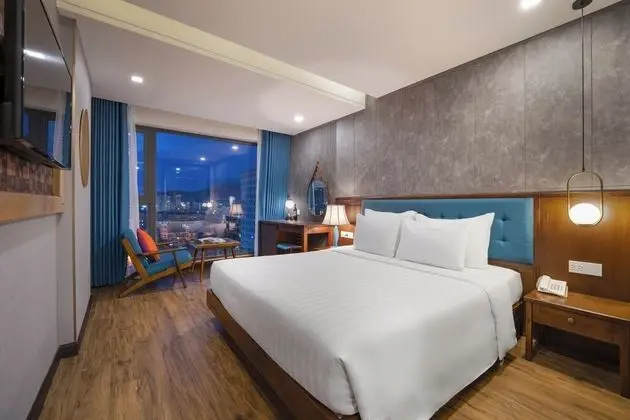 Deluxe Tek Büyük Yataklı Oda, Şehir Manzaralı