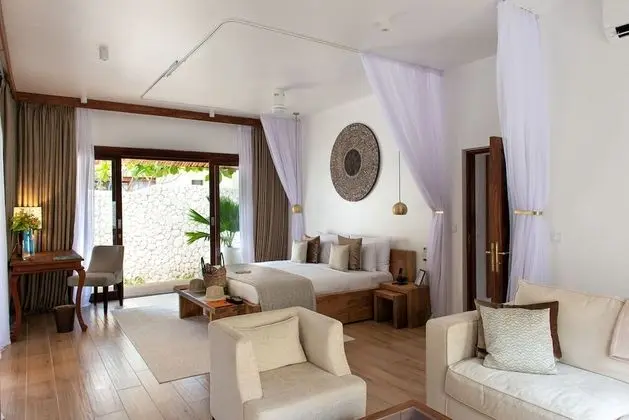 Garden Villa with Pool