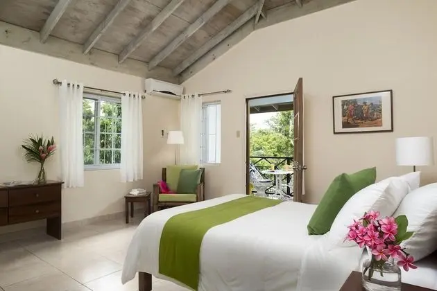 Standard Gardenside Room
