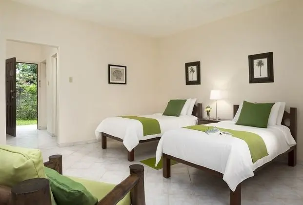 Standard Gardenside Room