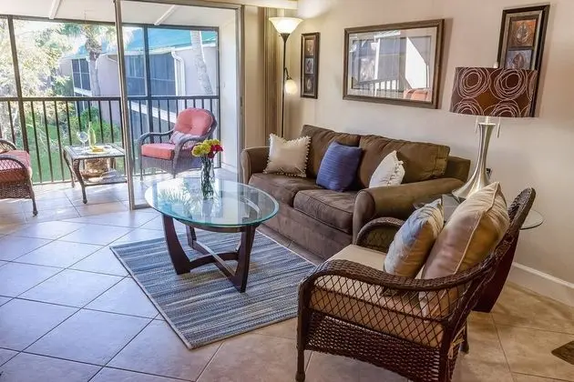 Daire (White Sands & Seashells, 1 BR 2nd Fl.)