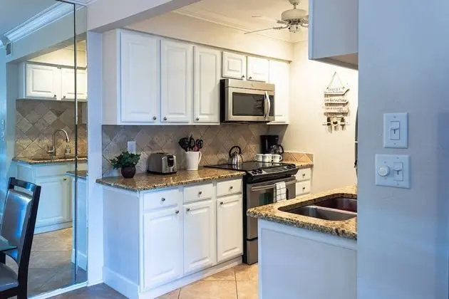 Daire (White Sands & Seashells, 1 BR 2nd Fl.)