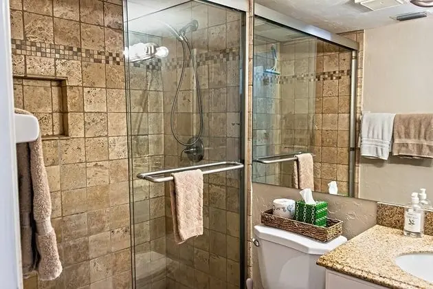 Daire (White Sands & Seashells, 1 BR 2nd Fl.)