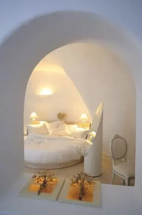 Cream Suite, Heated Private Pool, Caldera View, Higher level, Private terrace (Not secluded)