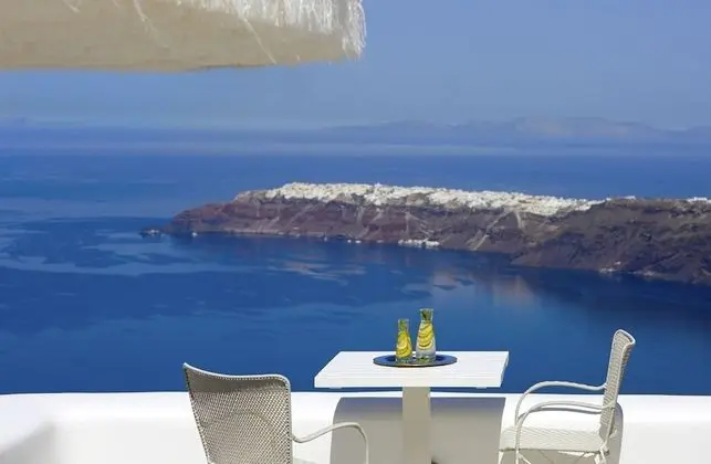 Cream Suite, Heated Private Pool, Caldera View, Higher level, Private terrace (Not secluded)