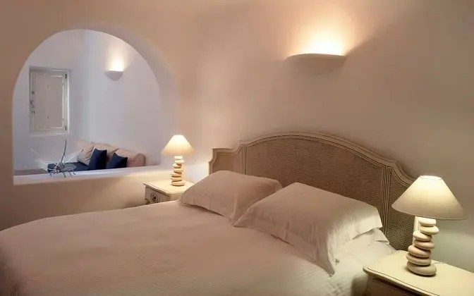 Junior Suite, Caldera View, Ground floor, Shared terrace (Not secluded)