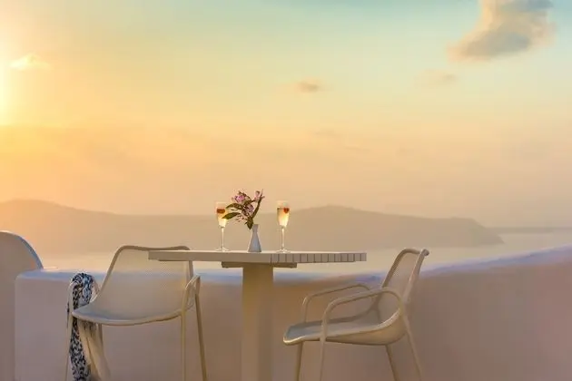 Junior Suite, Caldera View, Ground floor, Shared terrace (Not secluded)