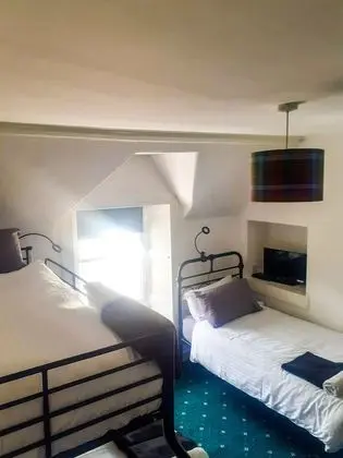 Üç Kişilik Oda, Özel Banyo