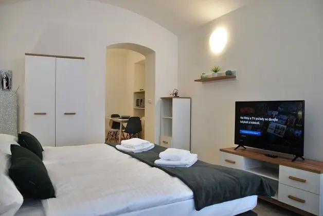 City Apart Daire, 1 En Büyük (King) Boy Yatak ve Çekyat, Teras, Zemin Kat