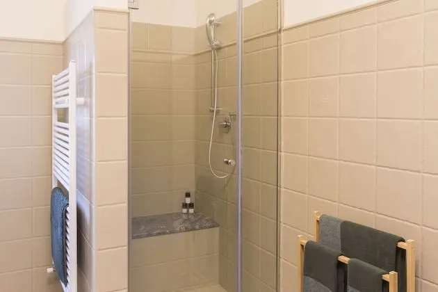 Family Tek Büyük Yataklı Oda