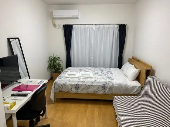 City Tek Büyük Yataklı Oda