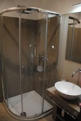 Tek Büyük Yataklı Oda (Via Catone 21)