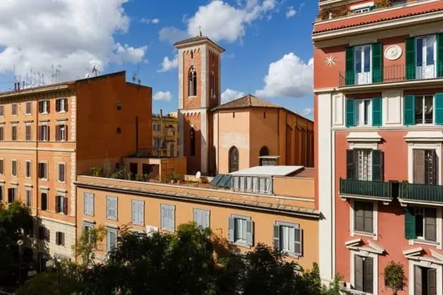 Üç Kişilik Oda (Via Catone 21 e 29)