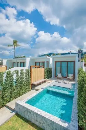 1 bedroom beachfront private pool