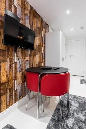 Basic Stüdyo, Özel Banyo