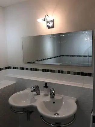 Basic Apart Daire, Banyolu/Duşlu, Nehir Manzaralı (Penthouse 27 Skipper Way)