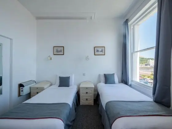 Standard Dört Kişilik Oda, Deniz Manzaralı