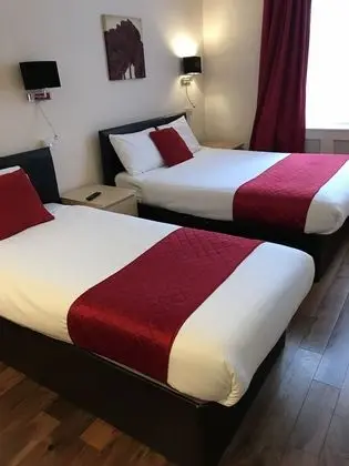 İki Ayrı Yataklı Oda