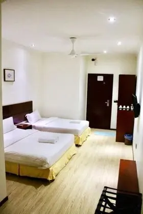 Üç Kişilik Oda, Şehir Manzaralı