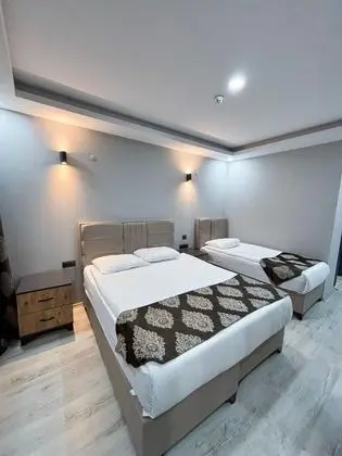 Triple, Şehir Manzaralı