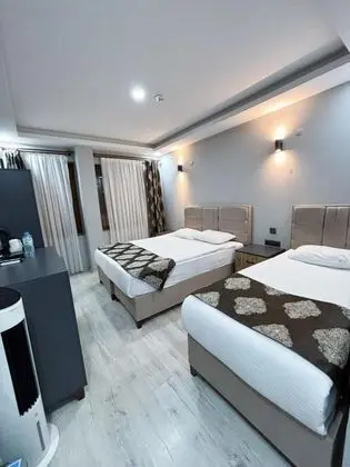 Triple, Şehir Manzaralı