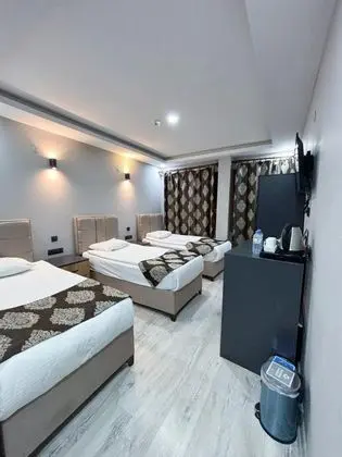 Triple, Şehir Manzaralı