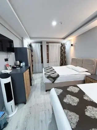 Triple, Şehir Manzaralı
