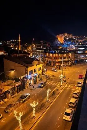 Triple, Şehir Manzaralı