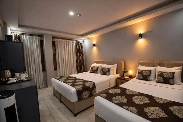 Twin, Şehir Manzaralı