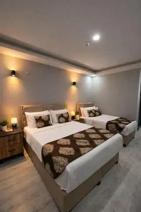 Twin, Şehir Manzaralı