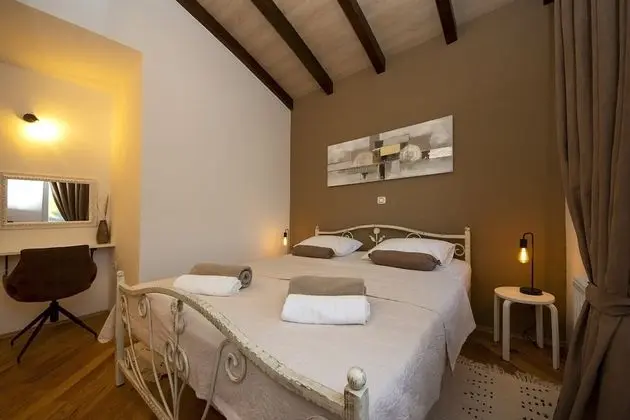 Villa (Three Bedroom Villa with Swimming poo)