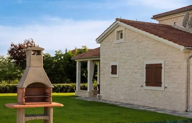 Villa (Three Bedroom Villa with Swimming poo)