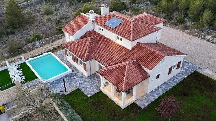Villa (Three Bedroom Villa with Swimming poo)