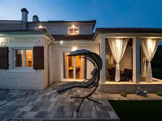 Villa (Three Bedroom Villa with Swimming poo)