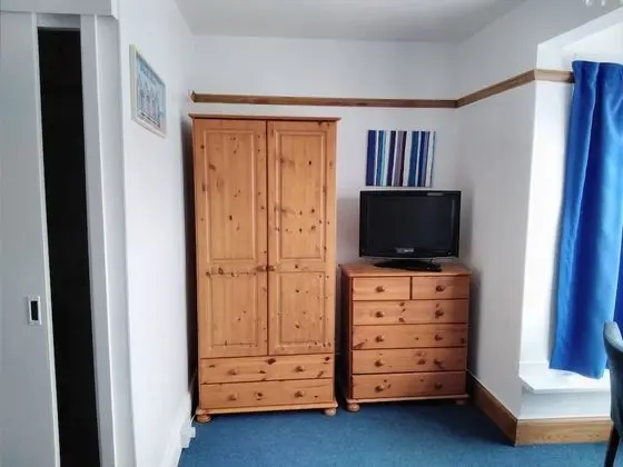 Tek Büyük Yataklı Oda, Banyolu/Duşlu (Room 5  1st Floor)