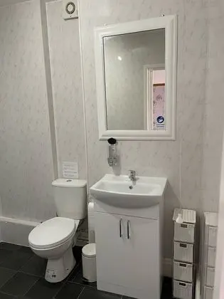 Tek Büyük Yataklı Oda, Banyolu/Duşlu (Room 5  1st Floor)