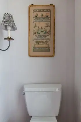 Traditional Tek Büyük Yataklı Oda, 1 Yatak Odası, Özel Banyo (Main House- East Room)