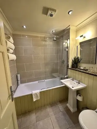 Luxury Tek Büyük Yataklı Oda