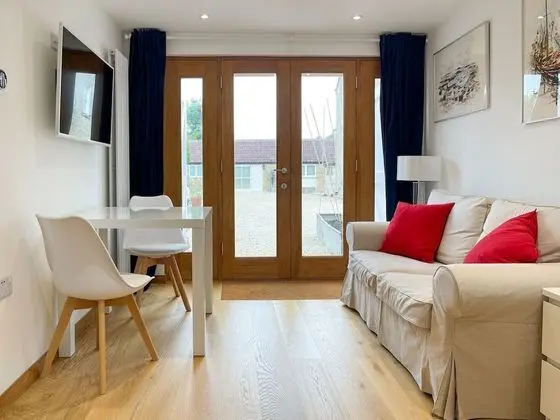 Luxury Kulübe, 1 En Büyük (King) Boy Yatak, Sigara İçilmez, Mutfak