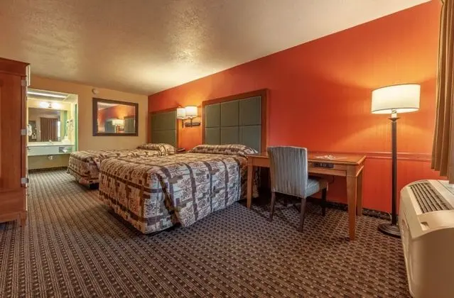 Standard Oda, 2 Büyük (Queen) Boy Yatak, Sigara İçilmez (Pet Friendly)