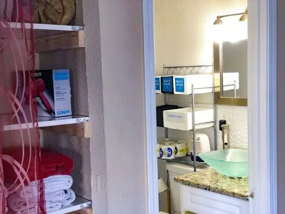 Ortak Ranzalı Oda, 1 Tek Kişilik Yatak (Beach House 1)