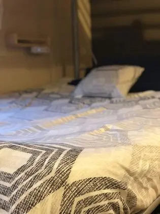 Ortak Ranzalı Oda, 1 Tek Kişilik Yatak (World Room 1)