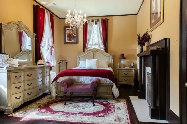 Romantic Tek Büyük Yataklı Oda, 1 Büyük (Queen) Boy Yatak, Sigara İçilmez